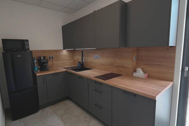 Pronájem kancelářských prostor 18 m² — fotografie 3
